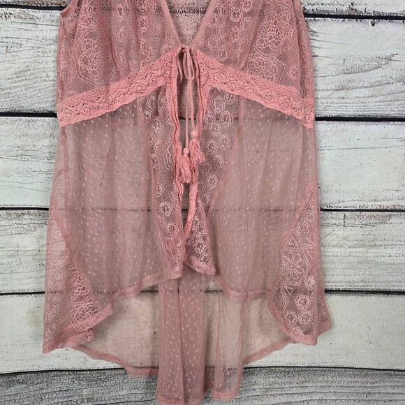 Maurices M Blush Sheer Lace Tie-Front High-Low Vest - Picture 2 of 7